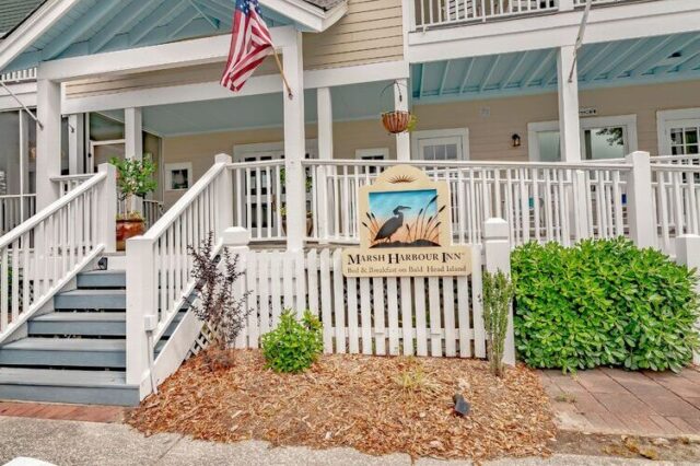 Marsh Harbour Inn