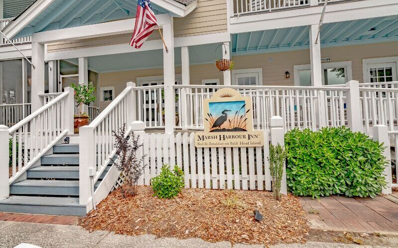 Marsh Harbour Inn